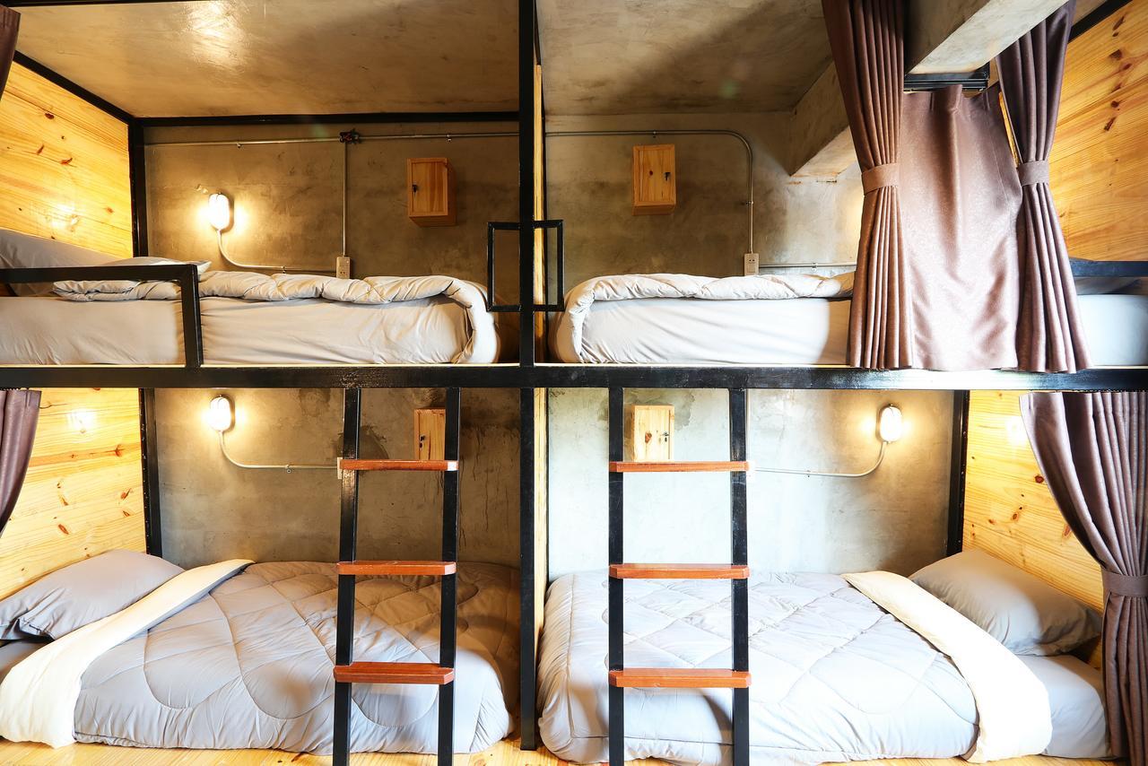 Hanu Hostel Bangkok Exterior photo