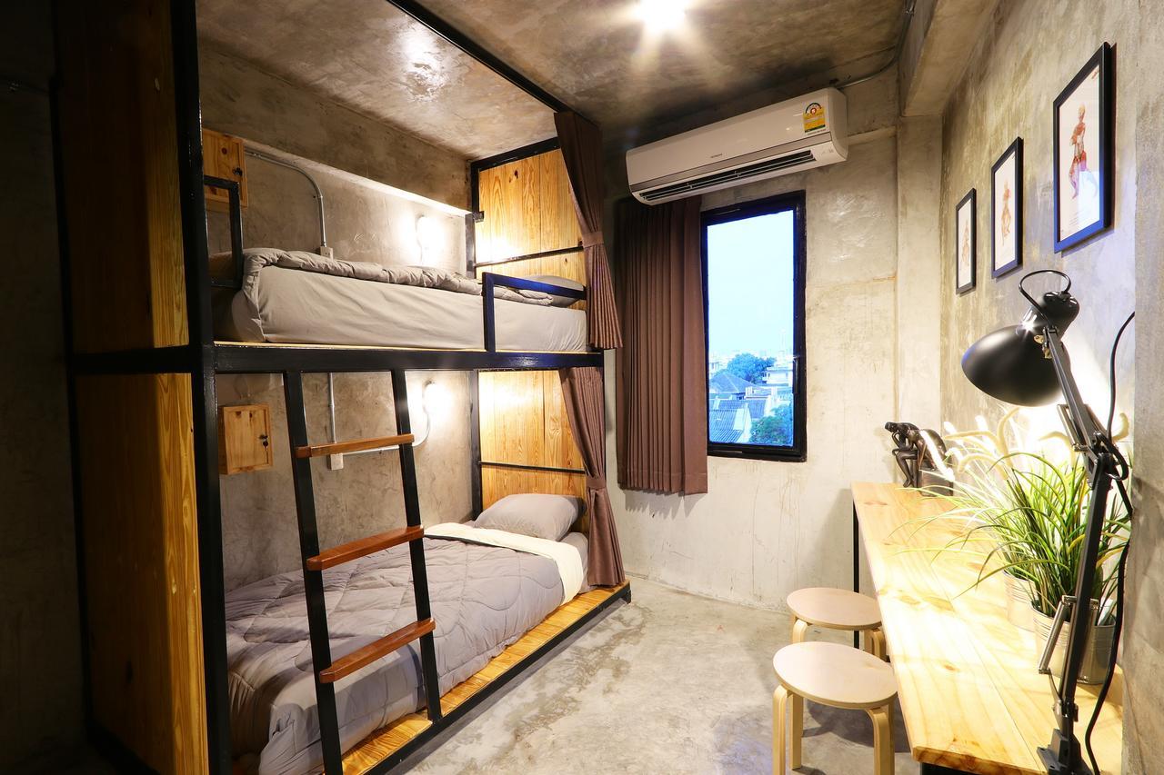 Hanu Hostel Bangkok Exterior photo