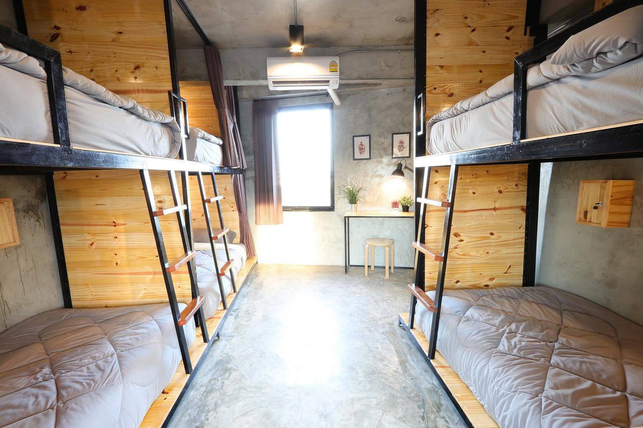 Hanu Hostel Bangkok Exterior photo