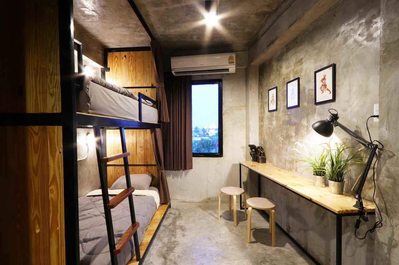 Hanu Hostel Bangkok Exterior photo